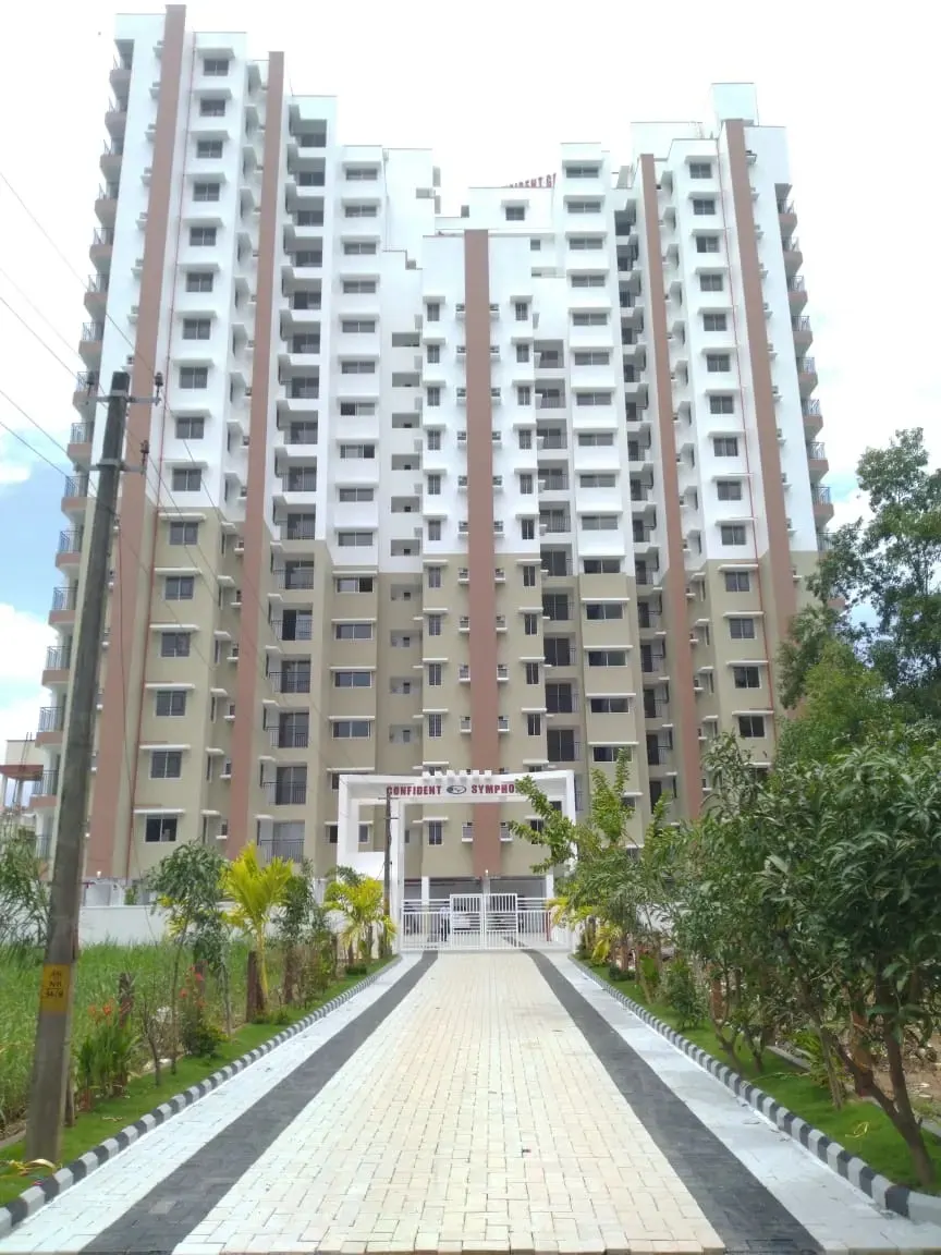 Confident Symphony, Aluva